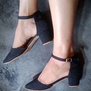 Pointed Toe Heel