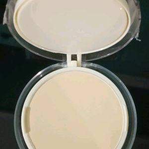 Lakme 9-5 Flawless Compact