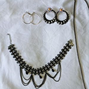 Combo of 2 (necklace and earrings)