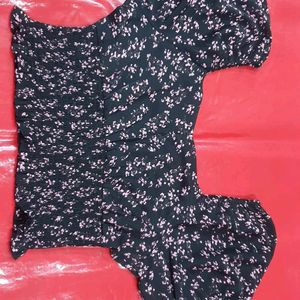 CLEARANCE SALE!!! BlacK FLORAL TOP