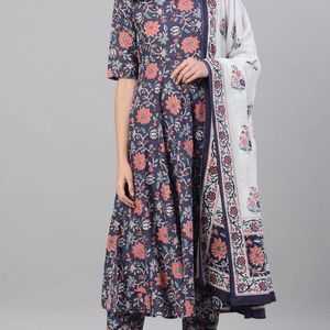 Nayo Blue Floral Print Kurtha Set