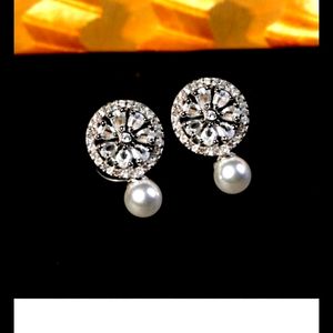 Alluring Earrings For Womens