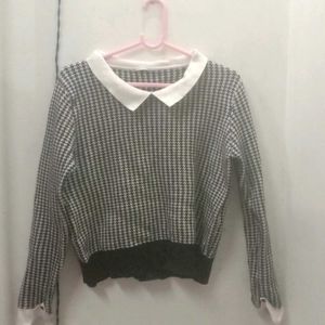 Aesthetic Korean Sweater. Pinteresy Sweater.