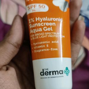 Derma Co 1% Hyaluronic Sunscreen Aqua Gel