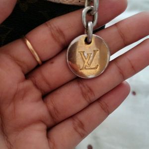 Louis Vuitton AUTHENTIC (Coded)