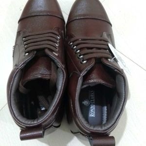 Sports Shoes For Men