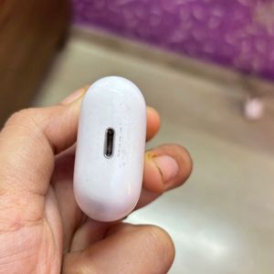 Original Airpods (1st gen)