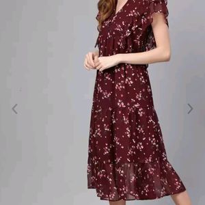 Burgundy Tiered Dress By (Mast & Harbour)🛍️🌷