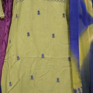 Kurta Set With Dupatta And Korean Earings