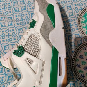 Air Jordan retro 4 pine green