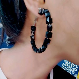 Eye Catchy Black Beads Hoops