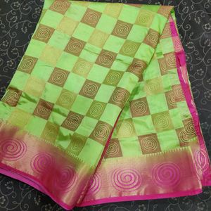 Parrot Green Dark Pink Silk Saree With Blouse Piec