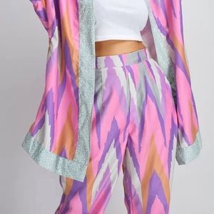 Set of 2- Abstract  Kimono Style Shrug With P