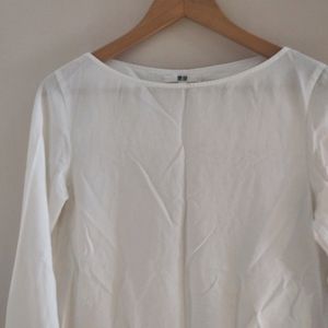 Uniqlo Beautiful White Top