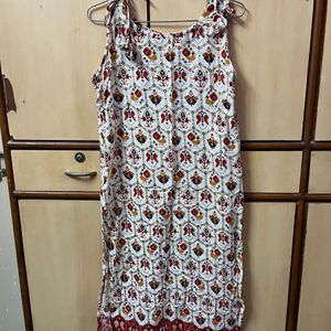 Sleeveless White Kurti