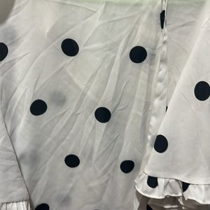 Polka Dots White Frill Max Top Can Be Worn Easily