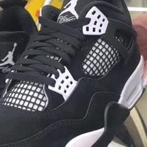 Air Jordan 4 White Thunder Reps BRAND NEW UNITS