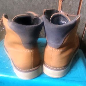 Boots For Boys, Size 35, Small Flaw-see Last Photo