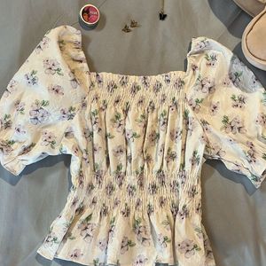 Cute Trendy Puffed Blouse