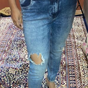 Ginger Brand By Lifestyle Women Ripped Jeans