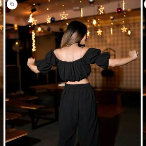 Off-the Shoulder Baloon Blouse- Black