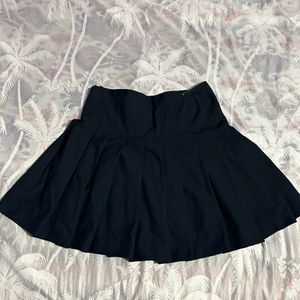 Black Stylish Pleated Skirt