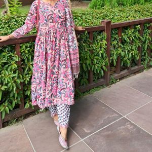 Pink Kurta Set With Dupatta