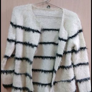 Beautiful Woolen Shrug