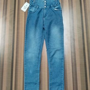 U-76 Size 28 Slim Fit Women Denim Jeans