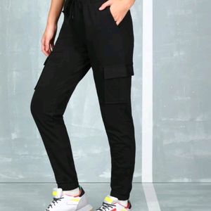 Women Solid Black Track Pants (New)