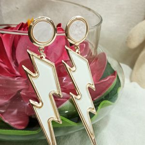 (₹99)Trendy Earrings