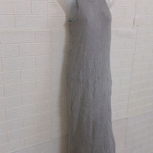 BACK SLIT GREY DRESS