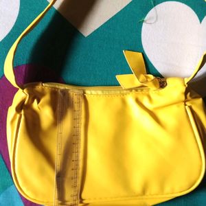 Yellow Handbag 💖