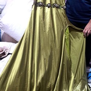 Vintage Pretty Royal Gown