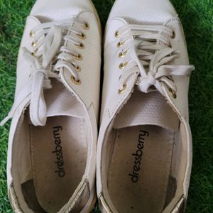 Dressberry Sneakers