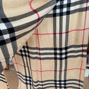 Burberry Light Shawl/stole