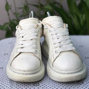 ALEXANDER MCQUEENWHITE LEATHER SNEAKERS WITH LOGO