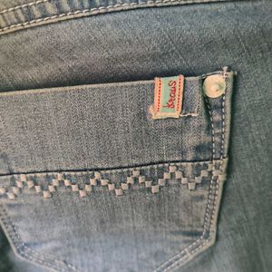 Denim Chapri Ripped Design