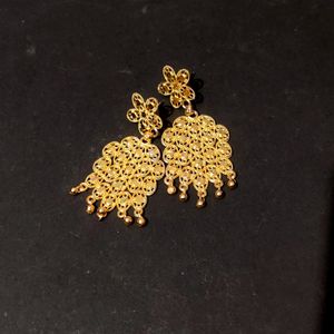 Gold filigree earrings imitation