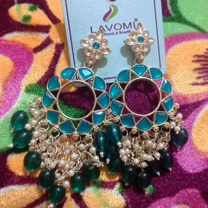 Medium Size Earring With Peral Kundan