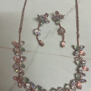 Good Quality Top .. With Pretty Necklace Nd Earrin