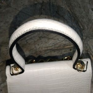 White Leather Hand Bag.                           Price Drop❗