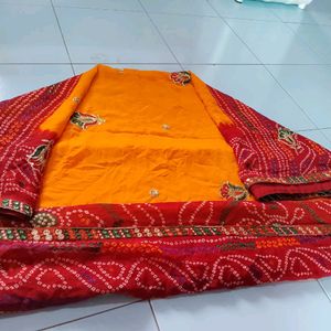 "Pila Saree With Unstitched Blouse