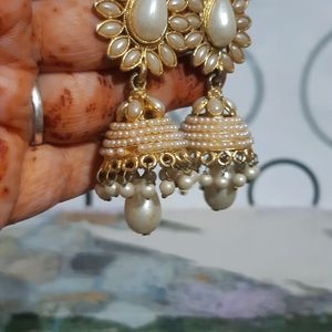 White Gold Jhumka Earings