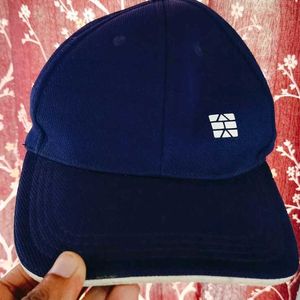 2 Caps For Men And Women On Sell