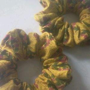 Set Of 12 Scrunchies In Yellow 🟡