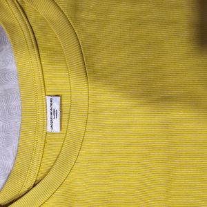 ONLY Yellow Top