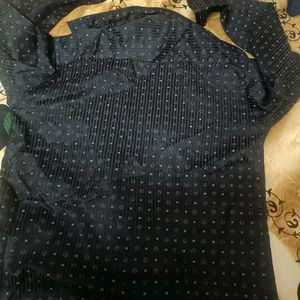 Black Printed Shirt In 40 Size With Stylish Button