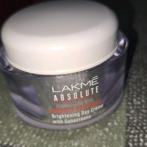 Lakme Absolute Day Creme With Sunscreen