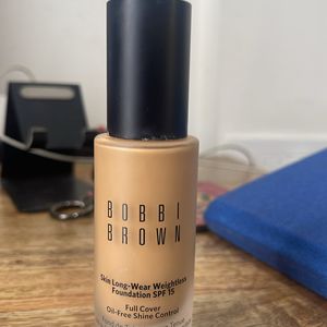 Bobbi Brown Foundation